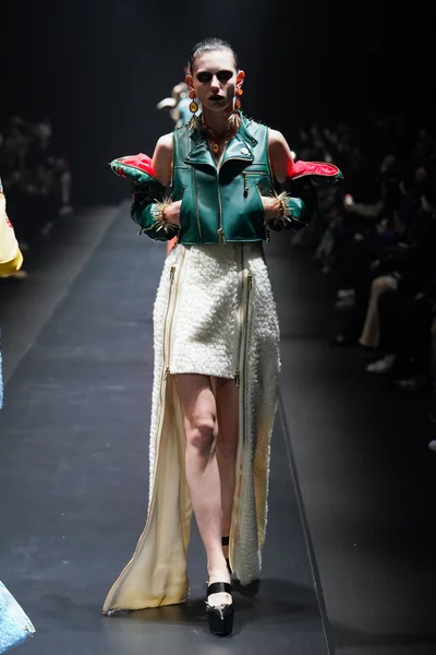 Look 43